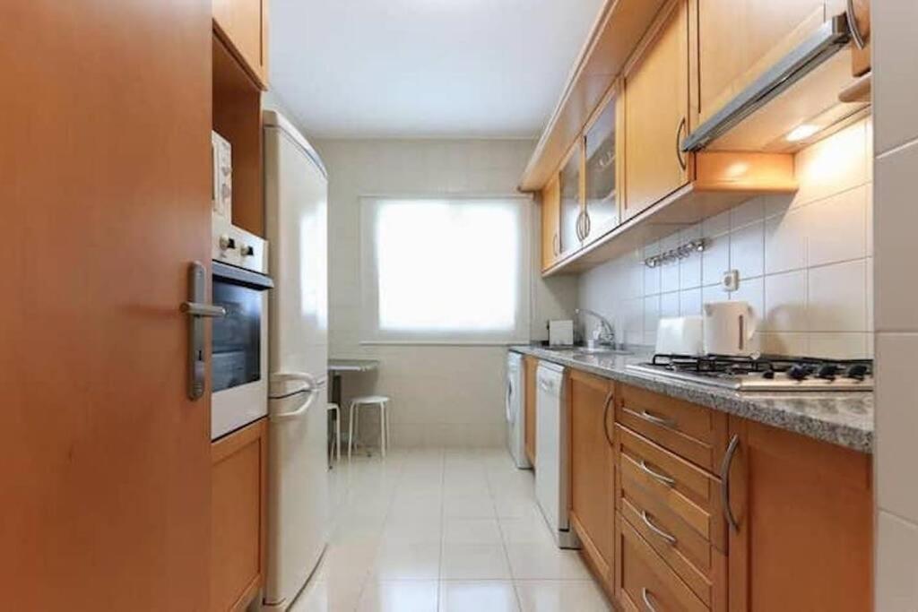 Apartment Parque Nacoes Flat W Parking Lissabon